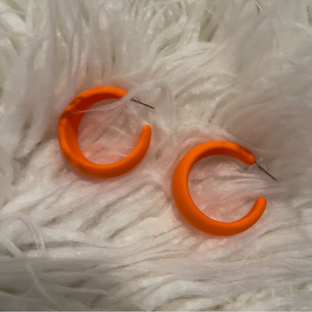 Orange Earrings - Picture 2 of 8